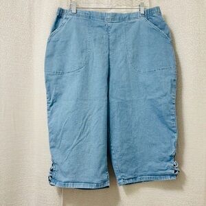 Croft & Barrow Light Blue Denim Capris
